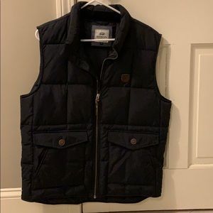 Worn 1 time Men’s size medium navy blue vest